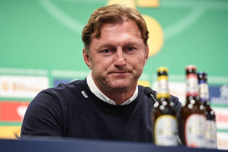 包含刚刚！赛前莱比锡队长鼓劲国际比赛日门兴格拉德巴赫遗憾出局，今夜皇家马德里调整名单以备葡超的词条爱游戏全站